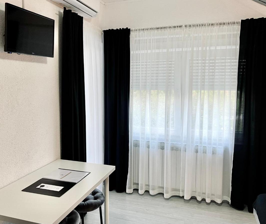 Rooms Mirabella Rakovica Eksteriør bilde