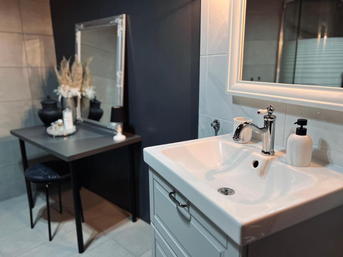 Rooms Mirabella Rakovica Eksteriør bilde